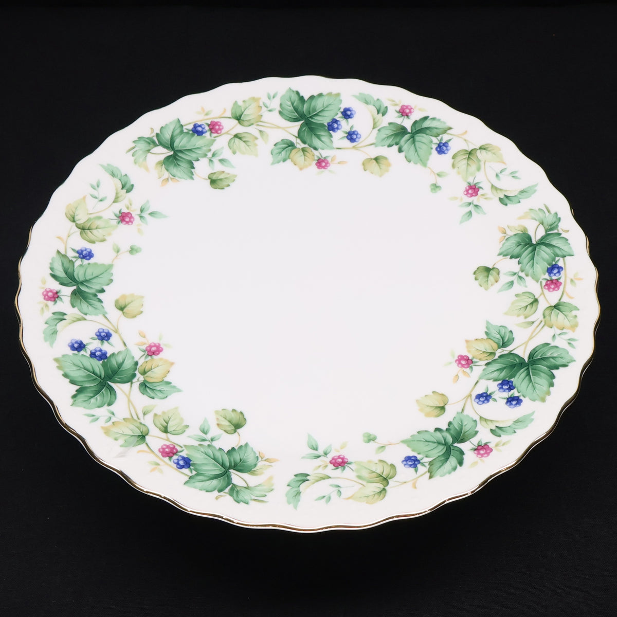 Andrea by Sadek Vineyard Pattern Cake Plate