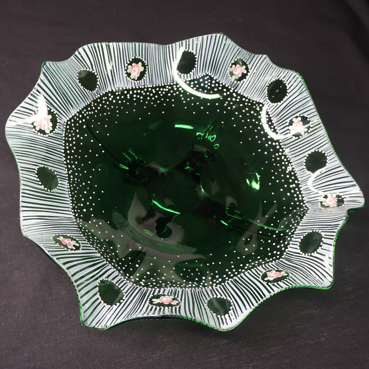 Cambridge Green Glass Bowl with Charleton Decoration