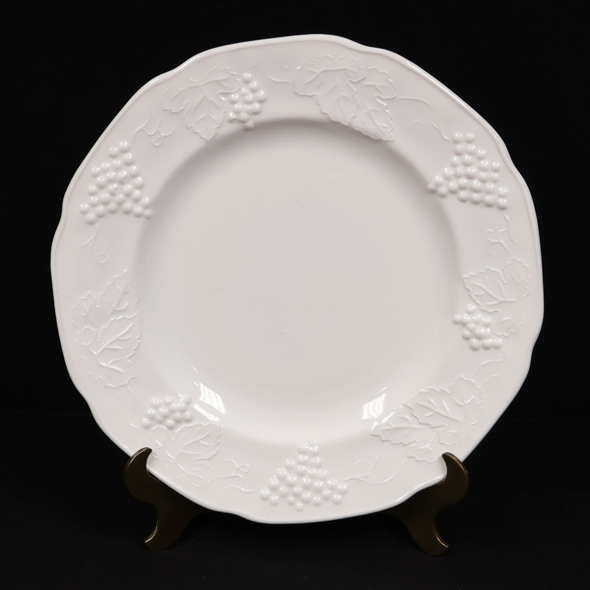 Indiana Glass Milk Glass Harvest Dinner Plate