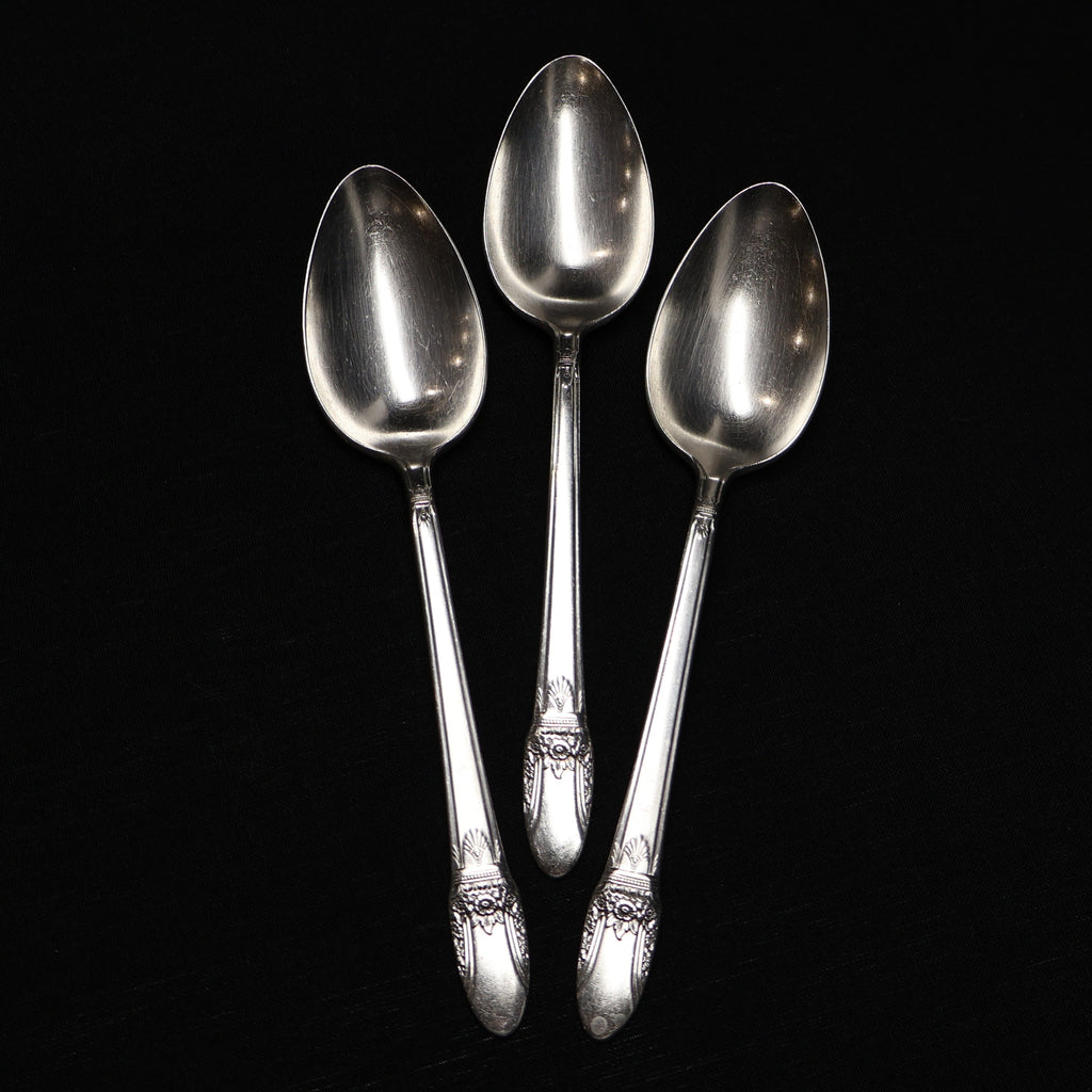 1847 Rogers Bros. Silverplate "First Love" Place Spoon